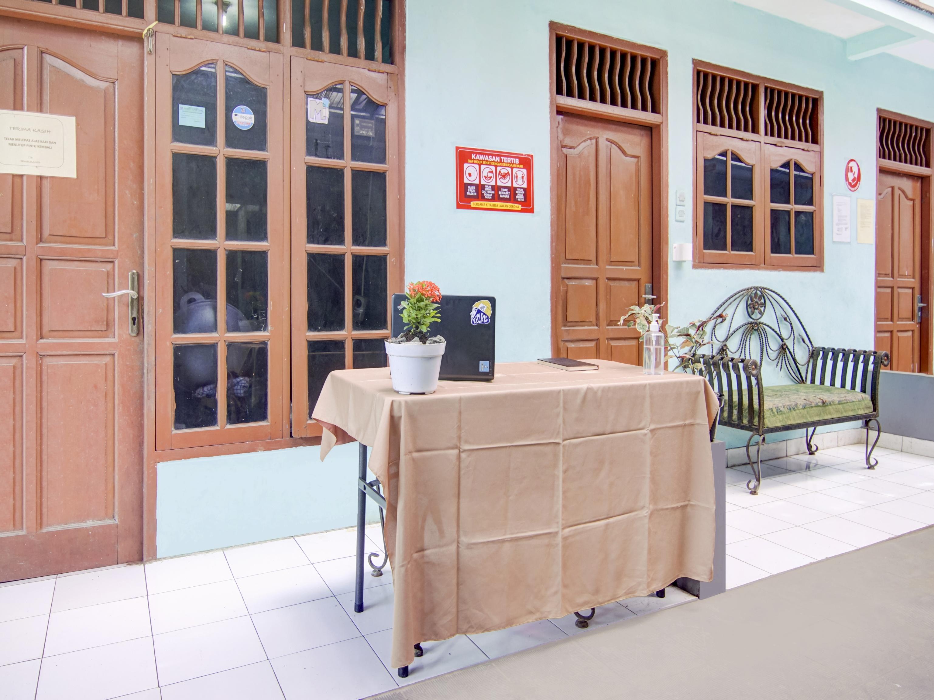 Spot On 3979 Wisma Purimas Syariah 데폭 외부 사진